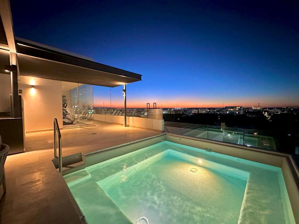 Apartamento Cozy Modern View W/ Rooftop Pool & Gym - Agama 403 *